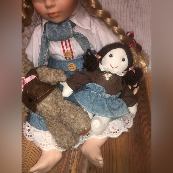 Emma Down By the River Doll W Teddy Bear & Porcelain Stuffed Heritage Collection - Picture 7 of 9